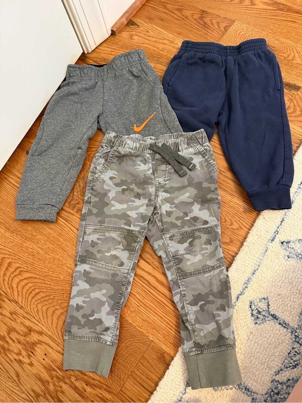 Bundle of 3 Pairs of Toddler Boy Joggers and Sweatpants Size 2T